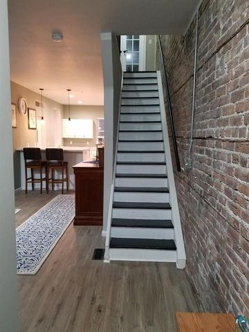 830 E 2nd Street, Duluth, MN 55805