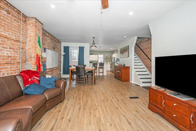 830 E 2nd Street, Duluth, MN 55805