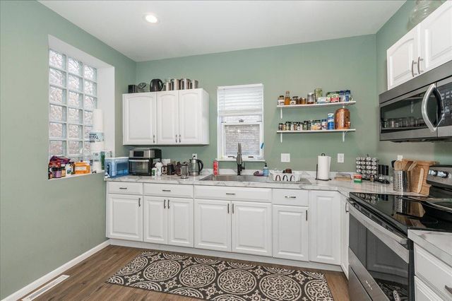 830 E 2nd Street, Duluth, MN 55805