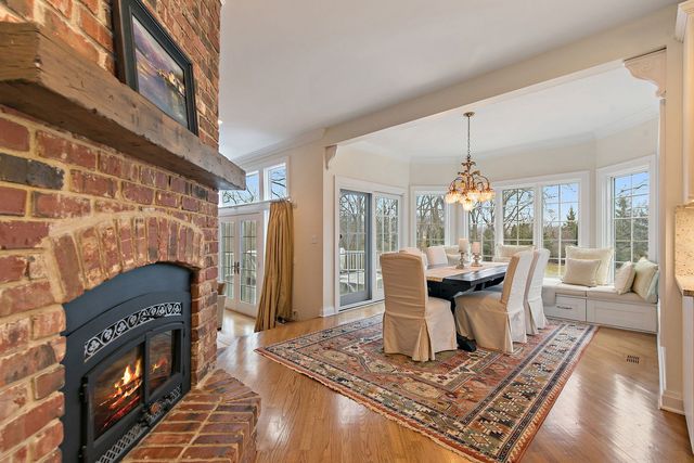 28360 Heritage Oak Road, Barrington, IL 60010