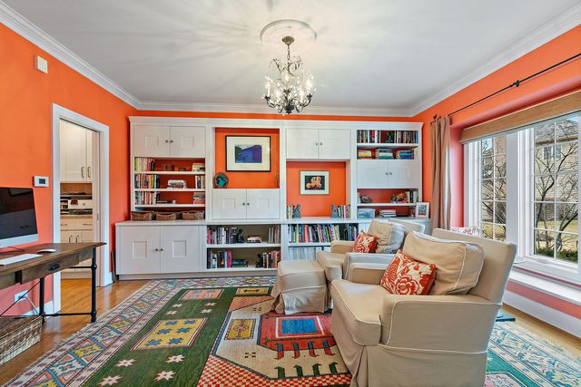 28360 Heritage Oak Road, Barrington, IL 60010