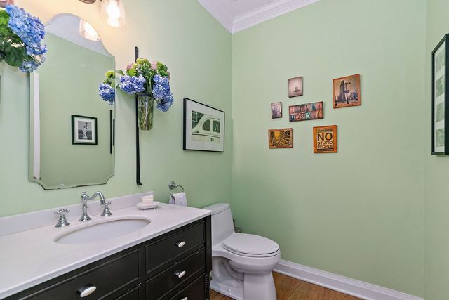 28360 Heritage Oak Road, Barrington, IL 60010