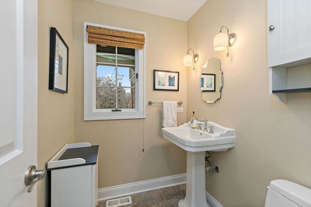 28360 Heritage Oak Road, Barrington, IL 60010