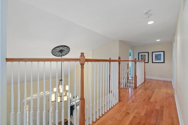 28360 Heritage Oak Road, Barrington, IL 60010