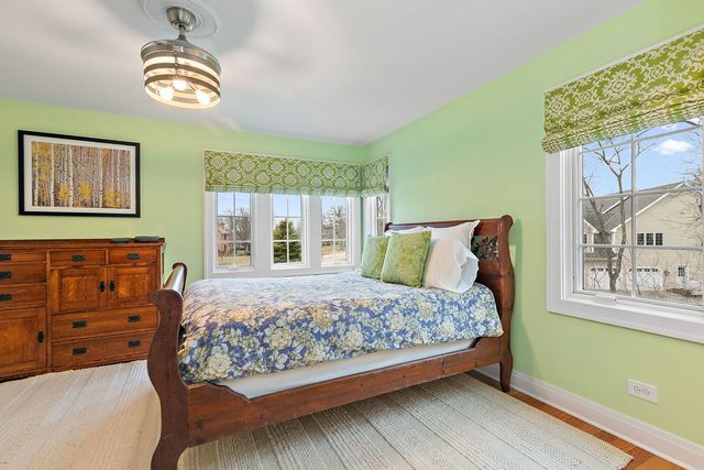 28360 Heritage Oak Road, Barrington, IL 60010