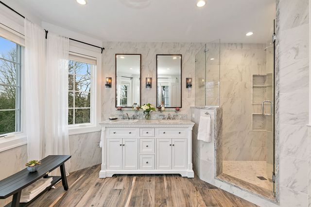 28360 Heritage Oak Road, Barrington, IL 60010