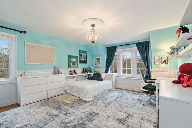 28360 Heritage Oak Road, Barrington, IL 60010