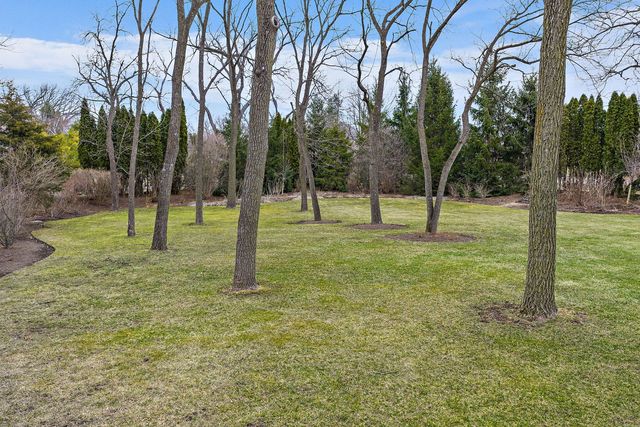 28360 Heritage Oak Road, Barrington, IL 60010