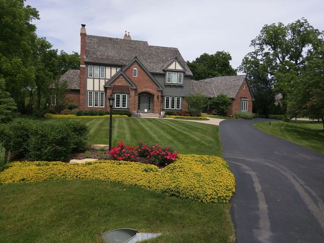 28360 Heritage Oak Road, Barrington, IL 60010