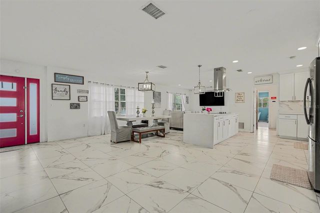 3101 S KINGS AVENUE, Brandon, FL 33511