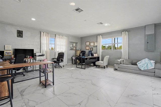 3101 S KINGS AVENUE, Brandon, FL 33511