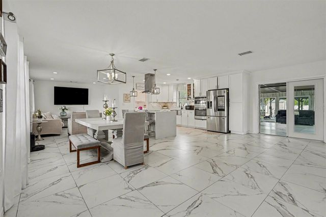 3101 S KINGS AVENUE, Brandon, FL 33511