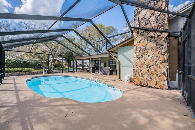 1610 SANDERLING COURT, Brandon, FL 33511