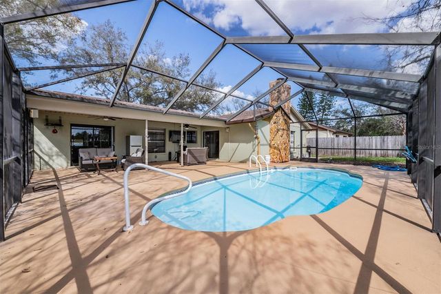 1610 SANDERLING COURT, Brandon, FL 33511