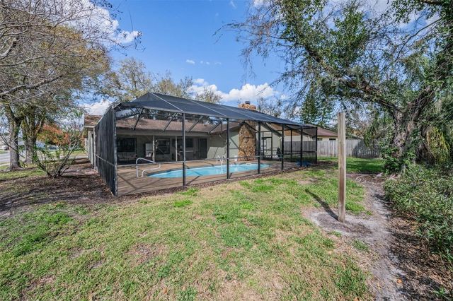 1610 SANDERLING COURT, Brandon, FL 33511