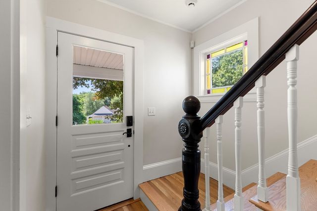 109 Grove St, Lexington, MA 02420