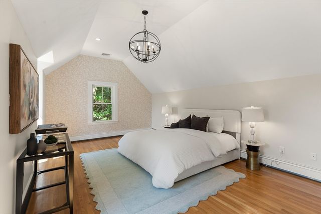 109 Grove St, Lexington, MA 02420