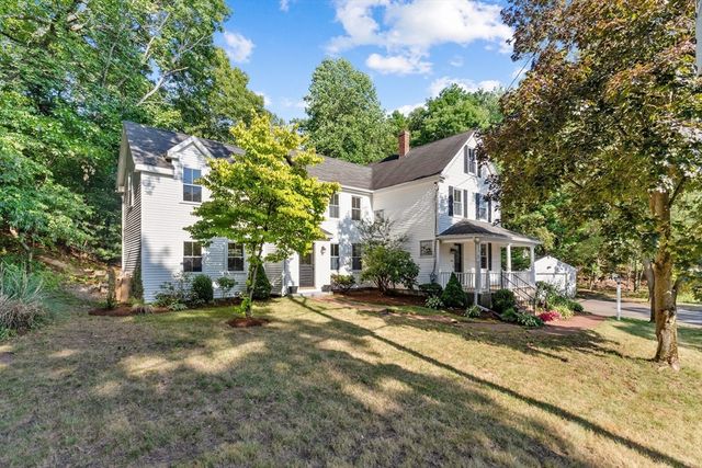 109 Grove St, Lexington, MA 02420