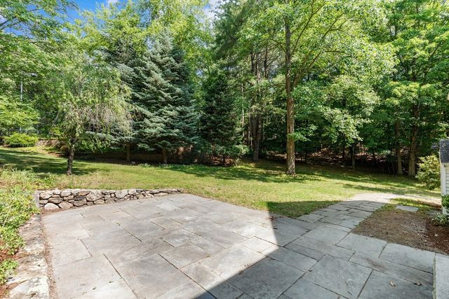 109 Grove St, Lexington, MA 02420