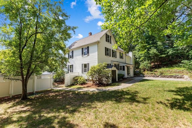 109 Grove St, Lexington, MA 02420