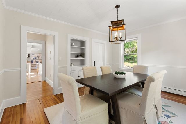 109 Grove St, Lexington, MA 02420
