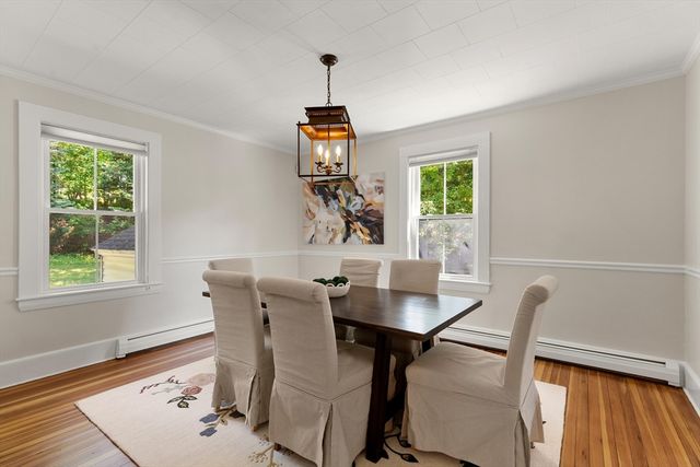 109 Grove St, Lexington, MA 02420