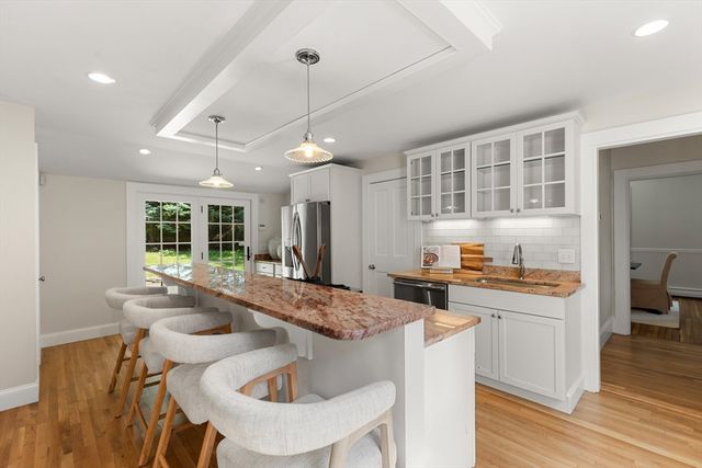109 Grove St, Lexington, MA 02420