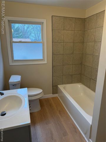 1475 Cutler Street, Burton, MI 48509