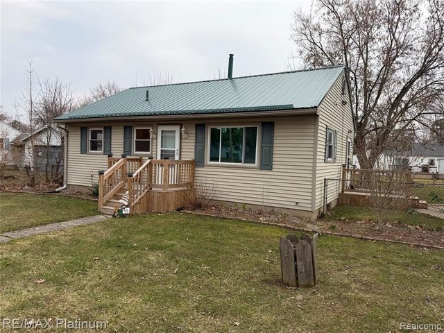 1475 Cutler Street, Burton, MI 48509