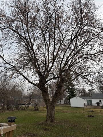 1475 Cutler Street, Burton, MI 48509