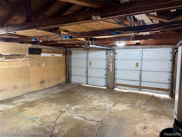 1475 Cutler Street, Burton, MI 48509