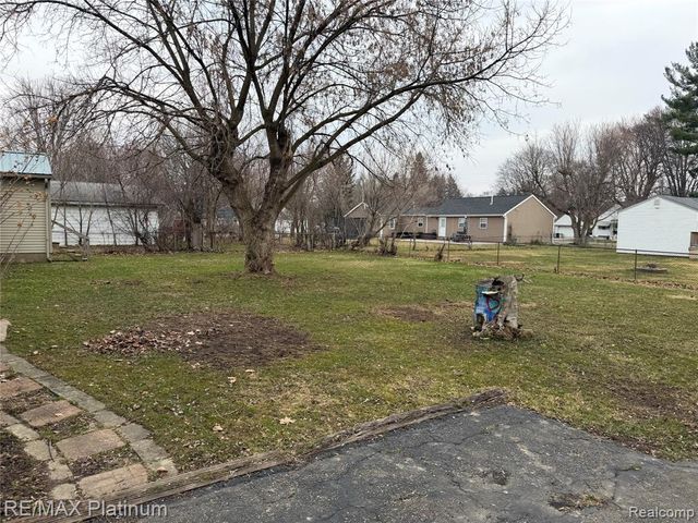 1475 Cutler Street, Burton, MI 48509