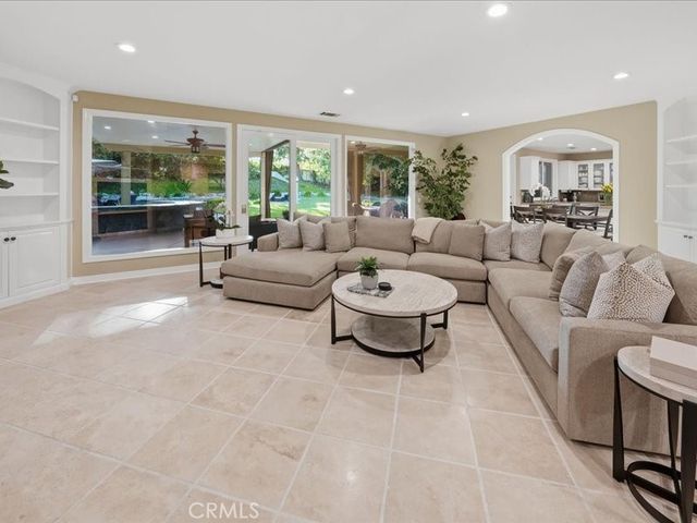 5823 Reefton Court, Calabasas, CA 91302
