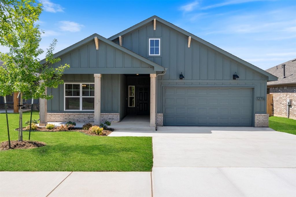12716 NW 4th Street, Yukon, OK 73099
