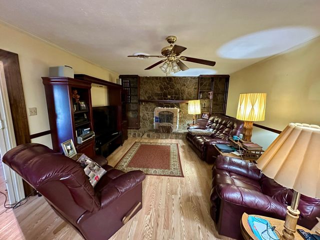 1910 Aldons Way, Somerset, KY 42503