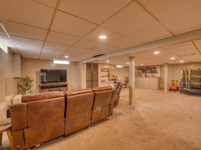 5801 12th Avenue S, Minneapolis, MN 55417