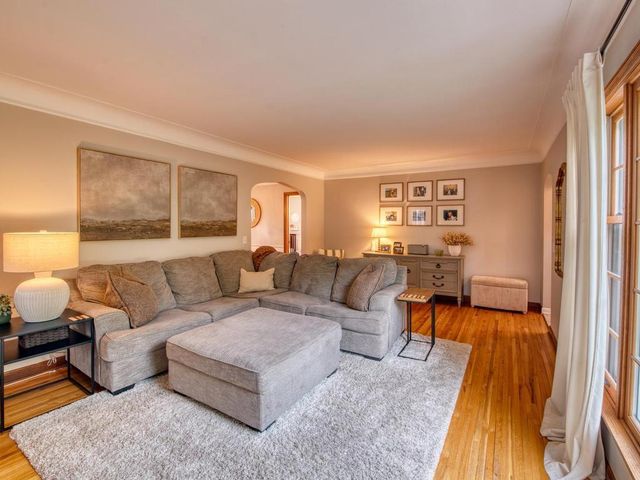 5801 12th Avenue S, Minneapolis, MN 55417
