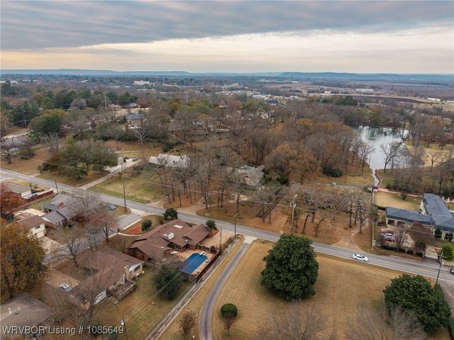 901 S 68Th Lane, Fort Smith, AR 72903