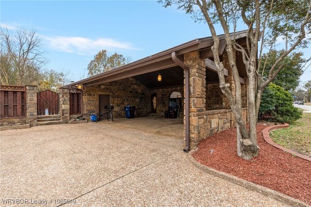 901 S 68Th Lane, Fort Smith, AR 72903