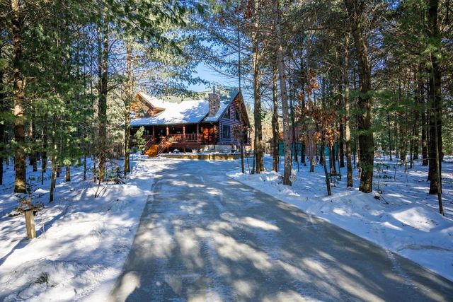 W5954 N Lake Drive, New Lisbon, WI 53950