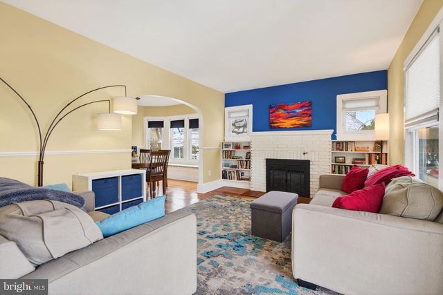 320 GLENWOOD AVE, Burlington, NJ 08016