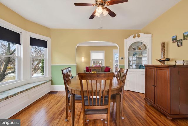 320 GLENWOOD AVE, Burlington, NJ 08016