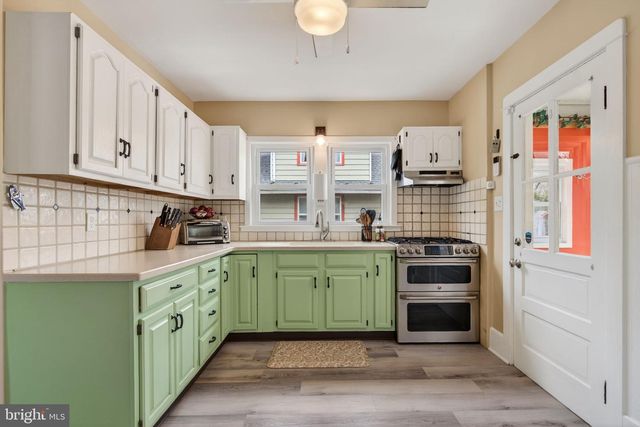 320 GLENWOOD AVE, Burlington, NJ 08016