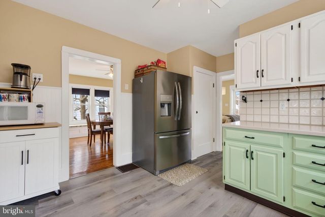 320 GLENWOOD AVE, Burlington, NJ 08016