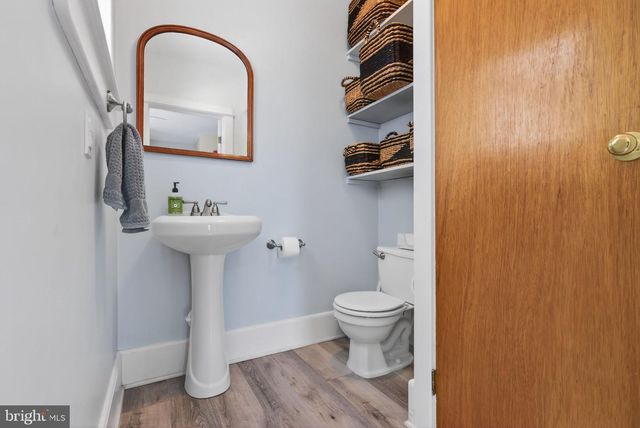 320 GLENWOOD AVE, Burlington, NJ 08016