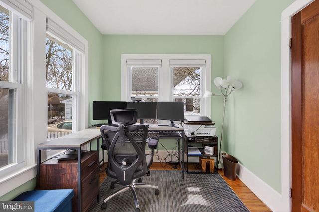 320 GLENWOOD AVE, Burlington, NJ 08016