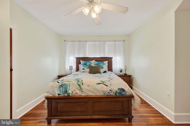 320 GLENWOOD AVE, Burlington, NJ 08016