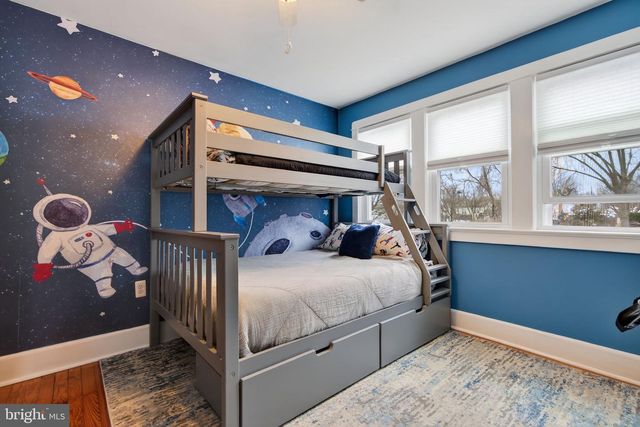 320 GLENWOOD AVE, Burlington, NJ 08016