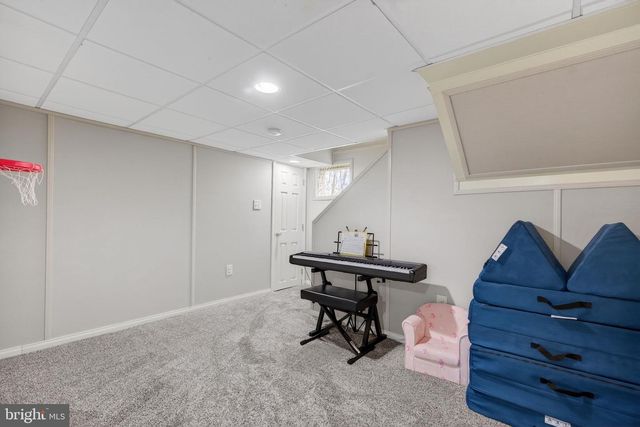 320 GLENWOOD AVE, Burlington, NJ 08016