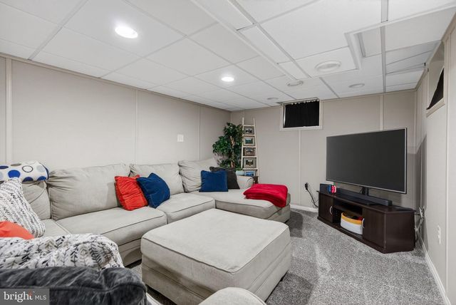 320 GLENWOOD AVE, Burlington, NJ 08016